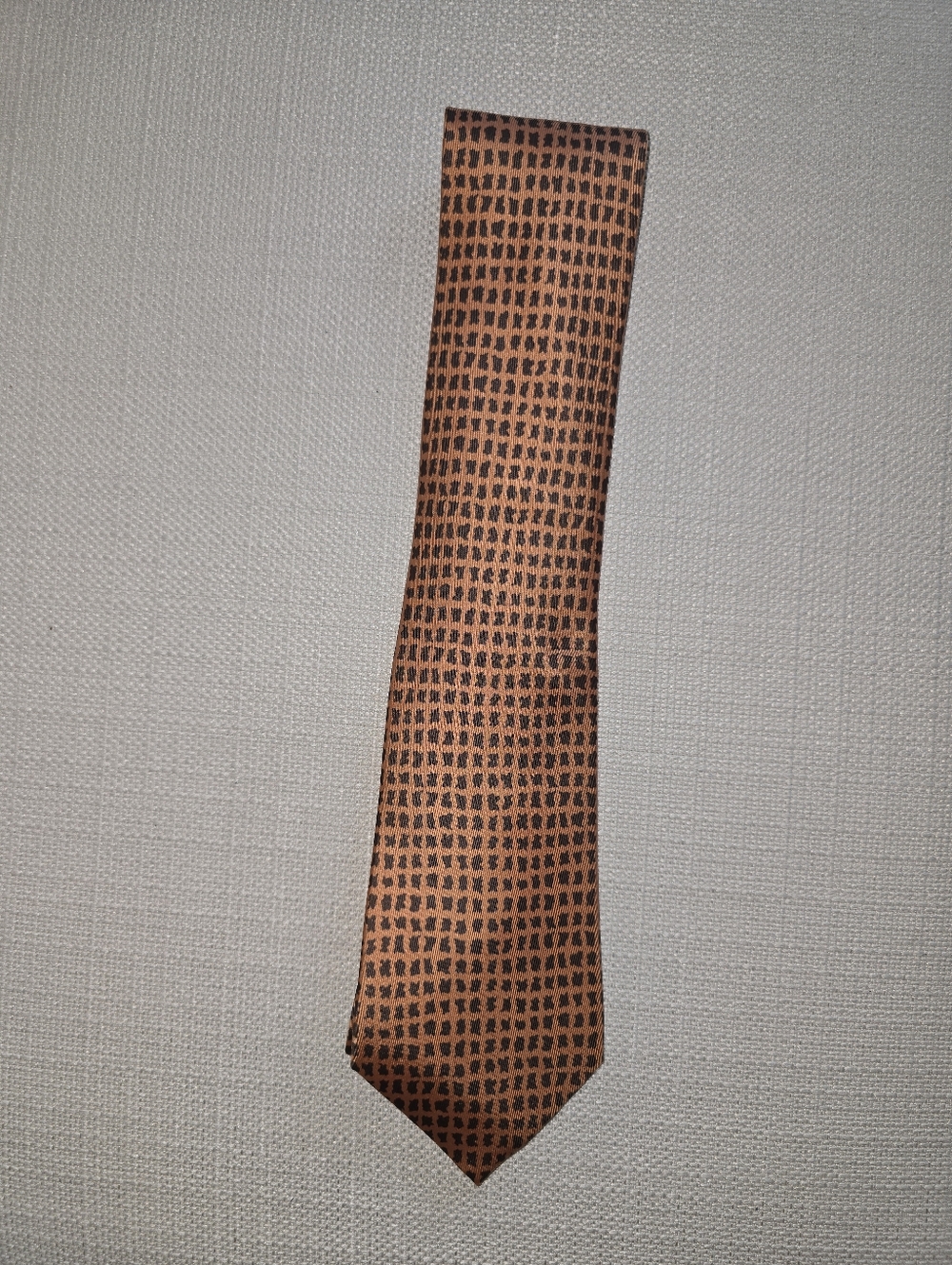 HERMES PARIS TIE , orange COLOR WITH PATTERNS 100% SILK
